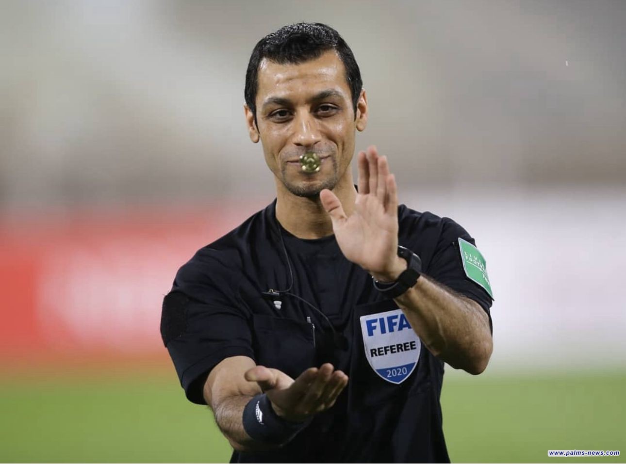 البحريني إسماعيل حبيب حكماً لنهائي كأس الخليج بين العراق والسعودية